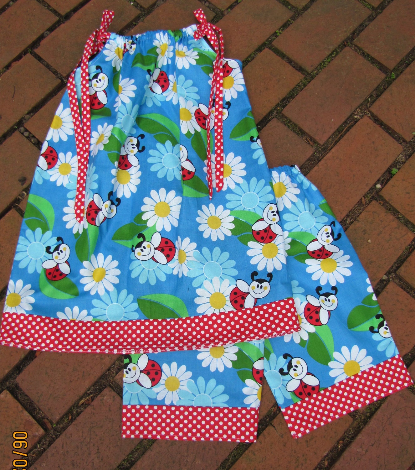 Girls ladybug capri set