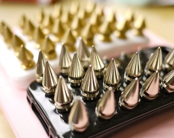 Long spiked iphone 5 case