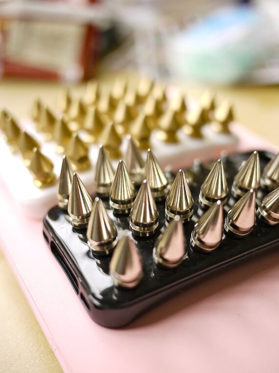 Long spiked iphone 5 case