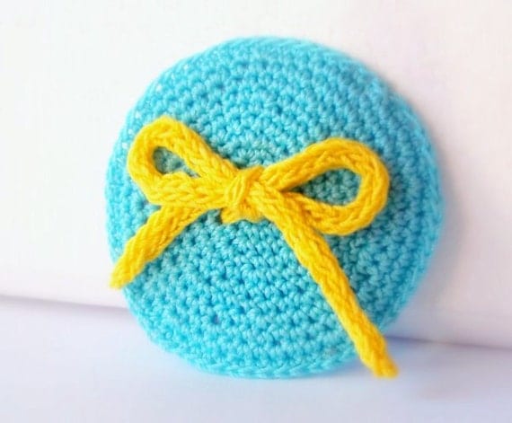 Turquoise circle with yellow bow crocheted brooch pin boutonniere of mercerized cotton thread