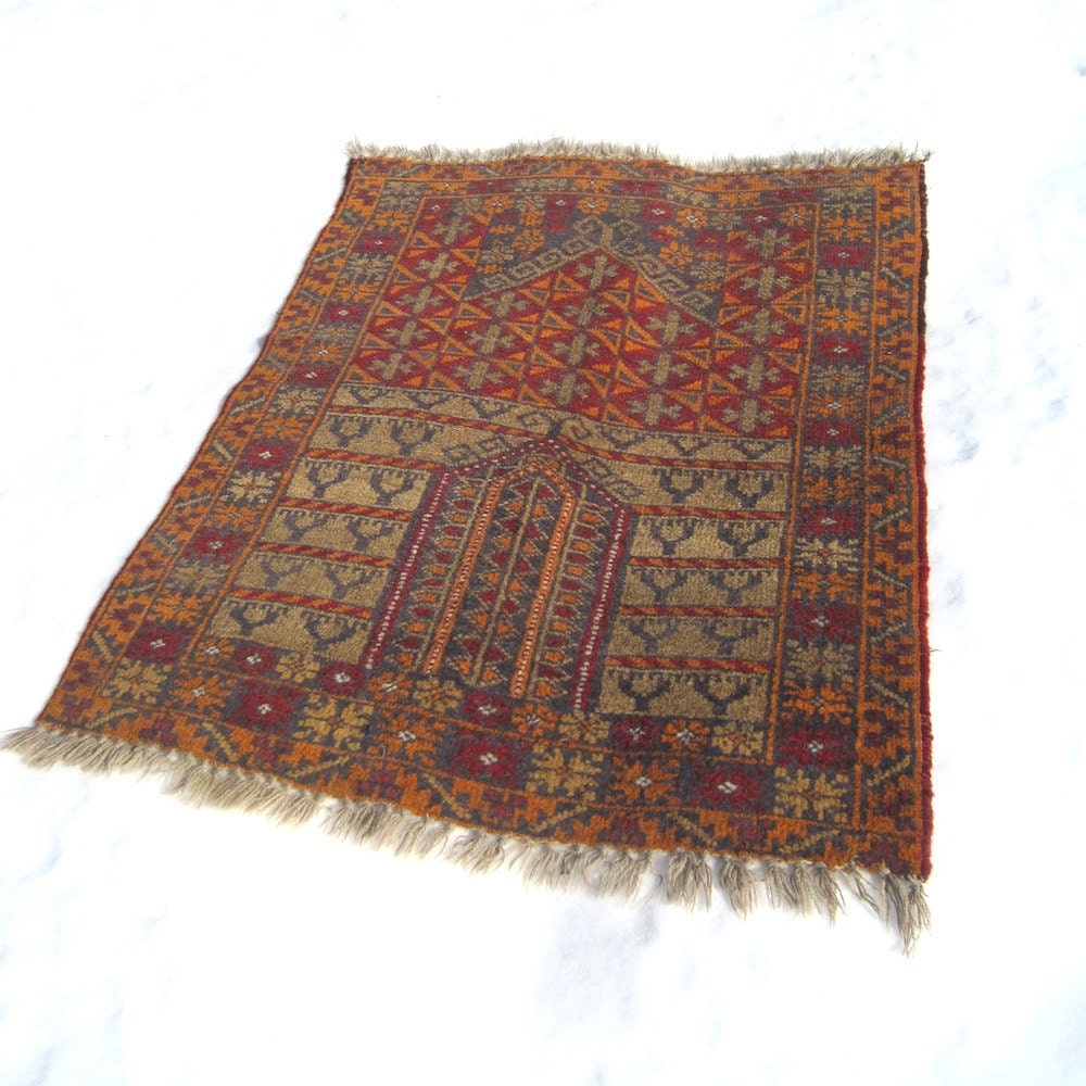 Prayer Rug Persian Woven Wool 34 x 44 by Hallingtons on Etsy