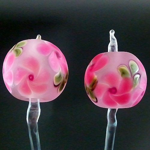 Pikalda:Handmade lampwork 2 beads pair earring-'Pink Rose'-SRA-make to order-