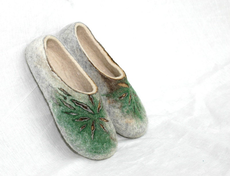Felted slippers Mint Sun Flowers