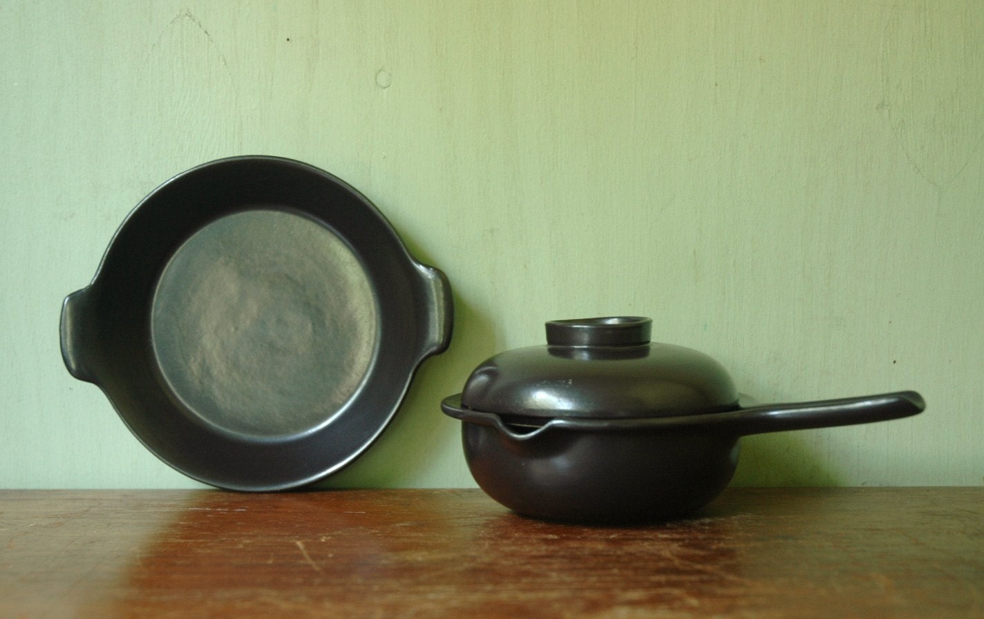Danish Modern Arabia of Finland Leikki Pot And Platter - Ulla Procop Designed Covered Casserole And Ramekin