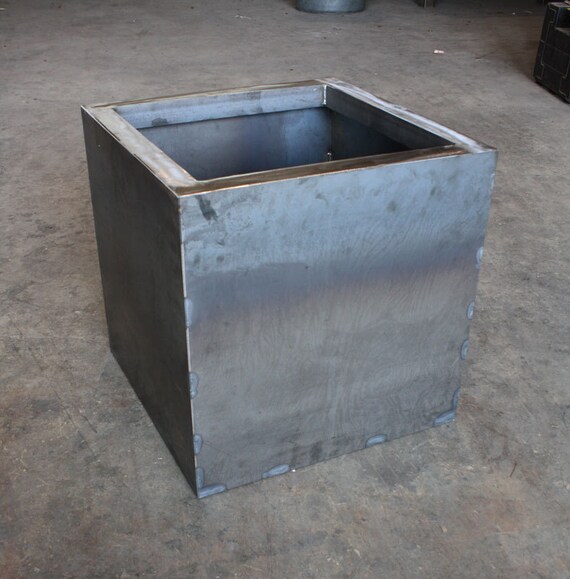 18" Cube Planter Box