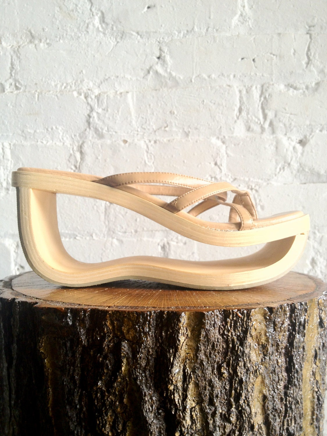 Vtg 90s Avant Garde Hollow Wooden Cutout Platform Sandals / Women's Size 8/8.5 US / 39 Eur / 6 UK / 7 Aus