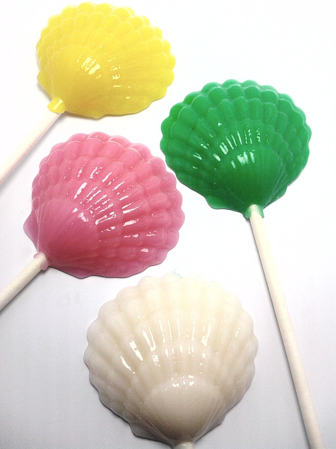 Buy 6 Get 6 Free - CLAM SHELL Lollipops - Hard Candy