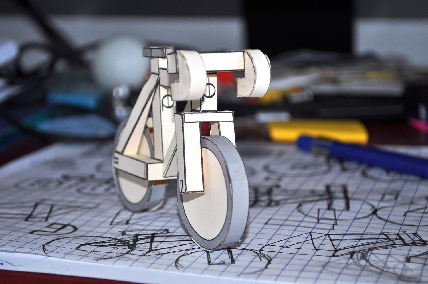 paperbikes v2 - fixed gear paper bike - papercraft bicycle model kit