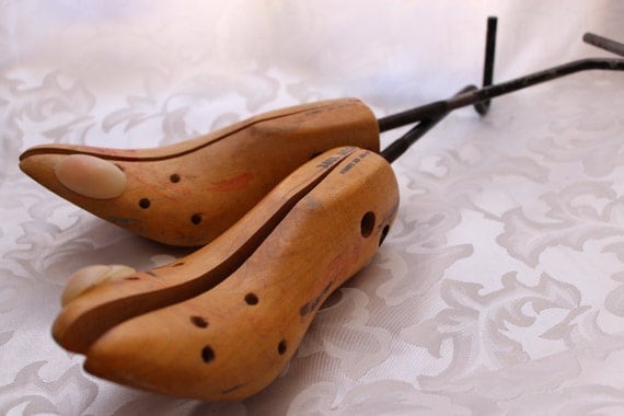 Womens Shoe Stretchers Size Medium