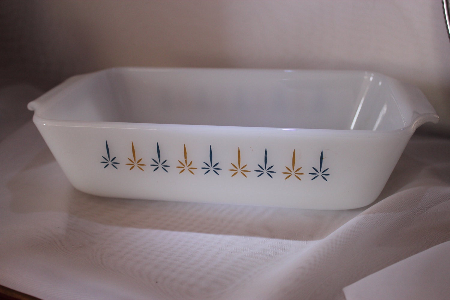 Items similar to Vintage Fire King 1 Quart Loaf Glass Pan on Etsy