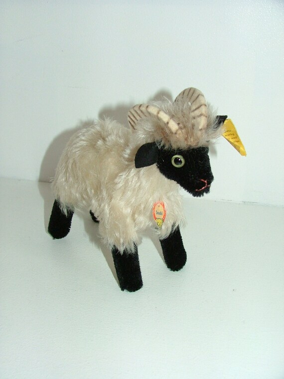 steiff sheep