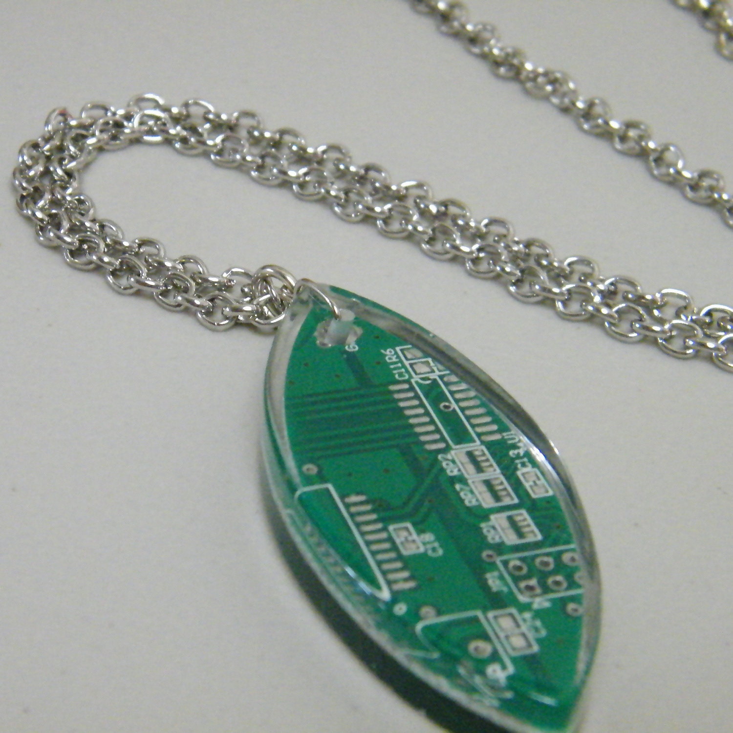 Big Bang Theory Connection of Friendship - Geeky Computer Pendant