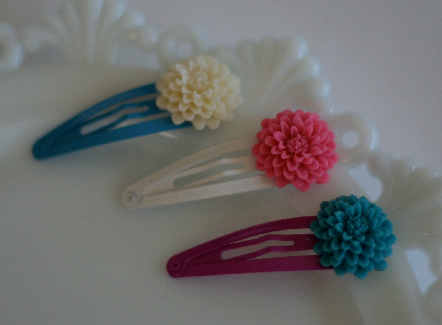 Shades of Spring Mum Barrette Trio -- Multi