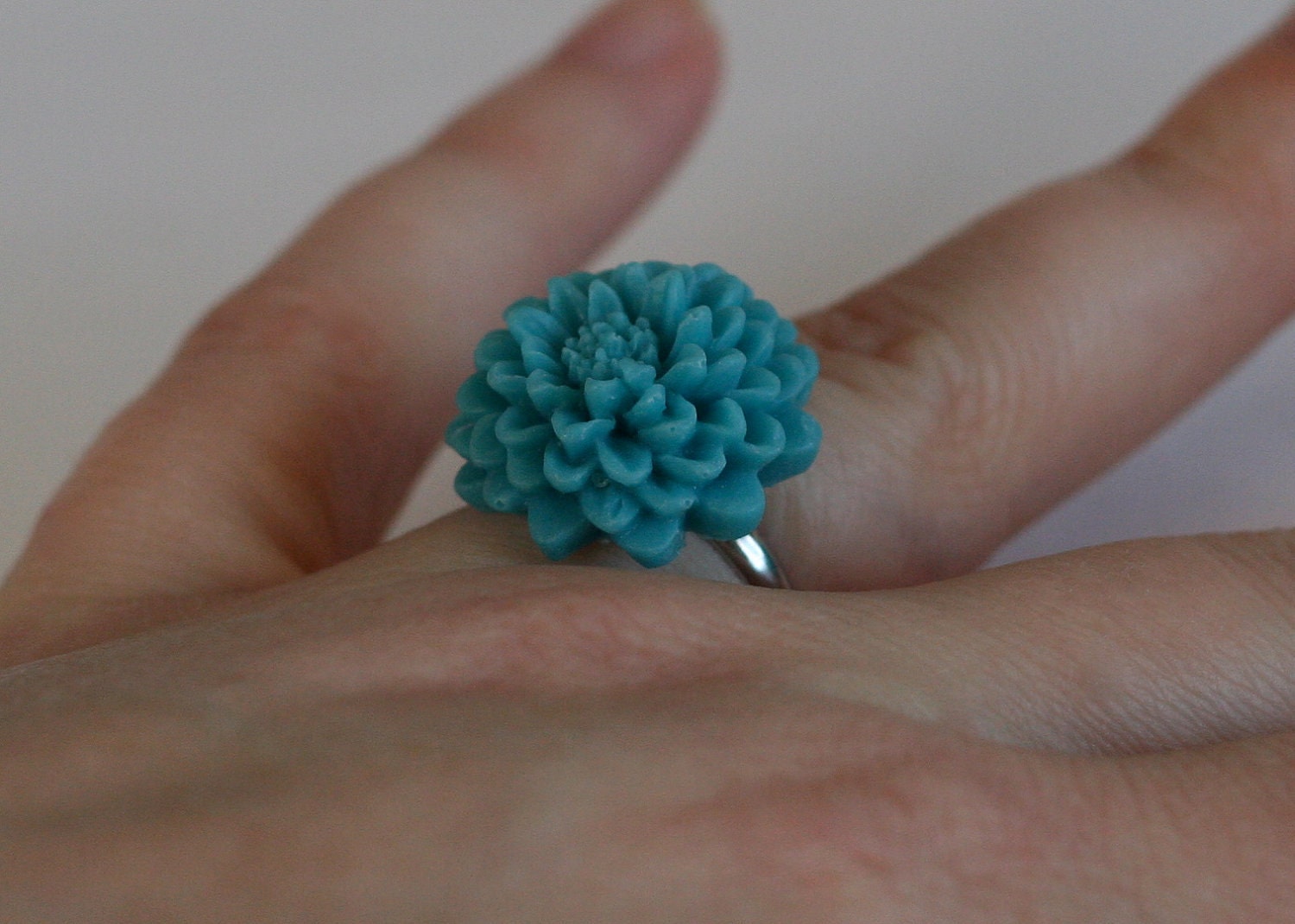 Marine Blue Mum Ring -- Silver Tone