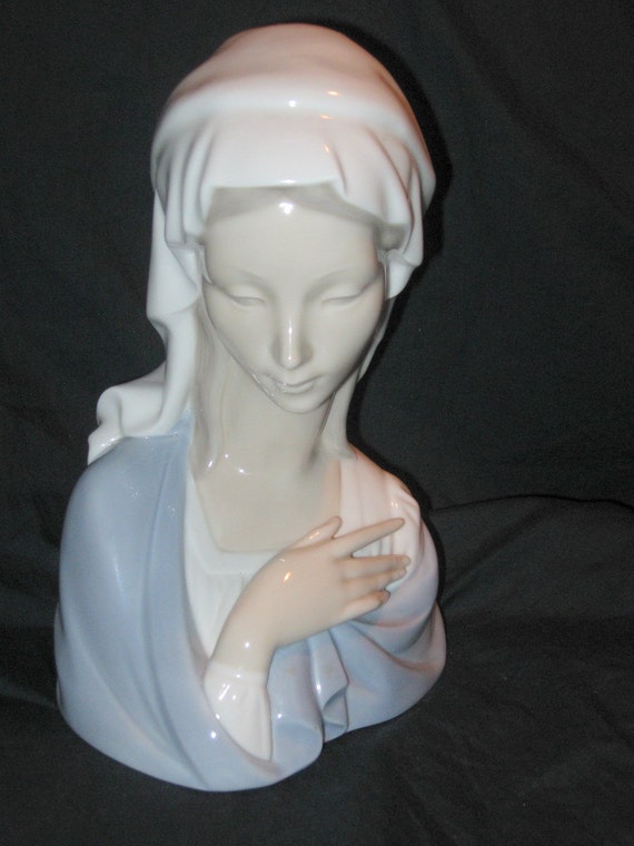 Lladro Religious Madonna Figurine Statue by JeanniesJumble