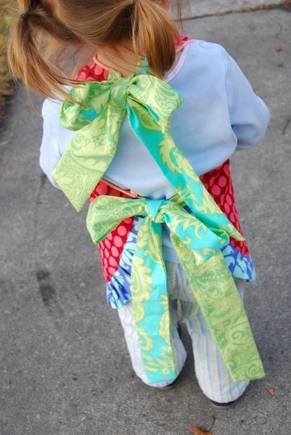 Sale - The Juliet Apron Kid Sizes 2-8 PDF Sewing Pattern