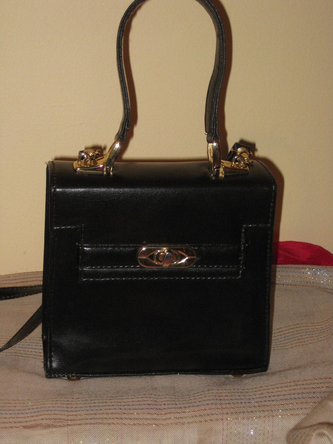 Vintage 1970s Cute Black Handbag & Crossbody Purse by HouseofQoya