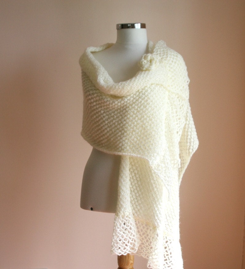 Sparkled Scarf in Creme - Off white Shawl - Chic Elegant Bridal Wrap - Women Accessories - Knit Fashion