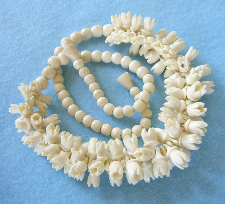 Vintage Ox Bone Necklace Pikake Flowers Hawaiian Lei S