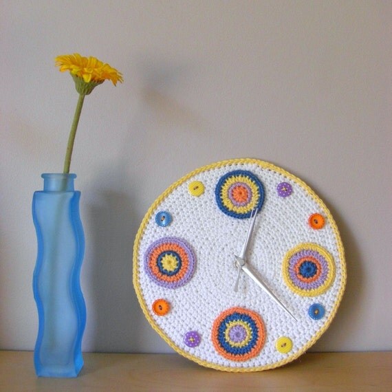 Crochet wall clock pattern