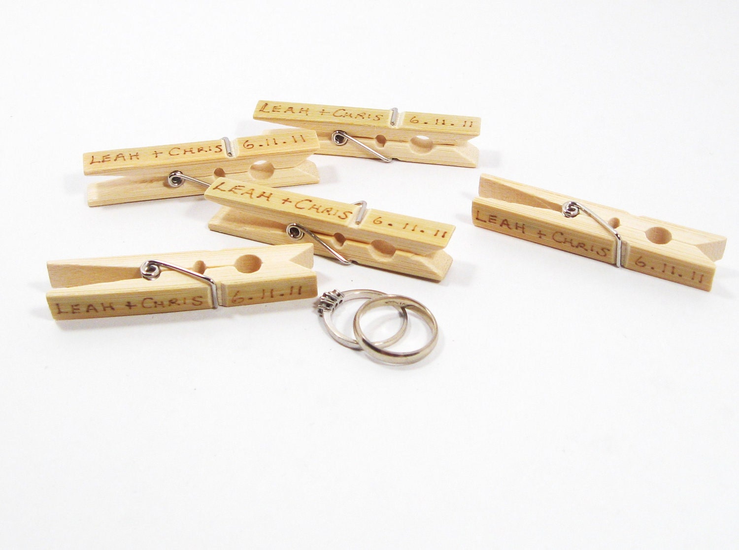 Wedding favors. Save the date. Set of 100 woodburned clothes pin magnets. Wedding decorations and favors.