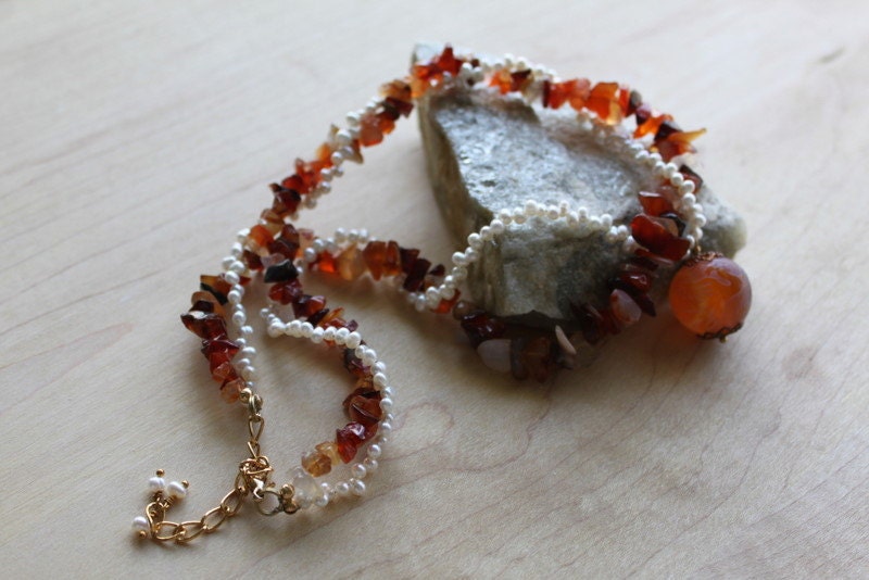Oriental Flare Agat Chip & Pearl Necklace----ON SALE----
