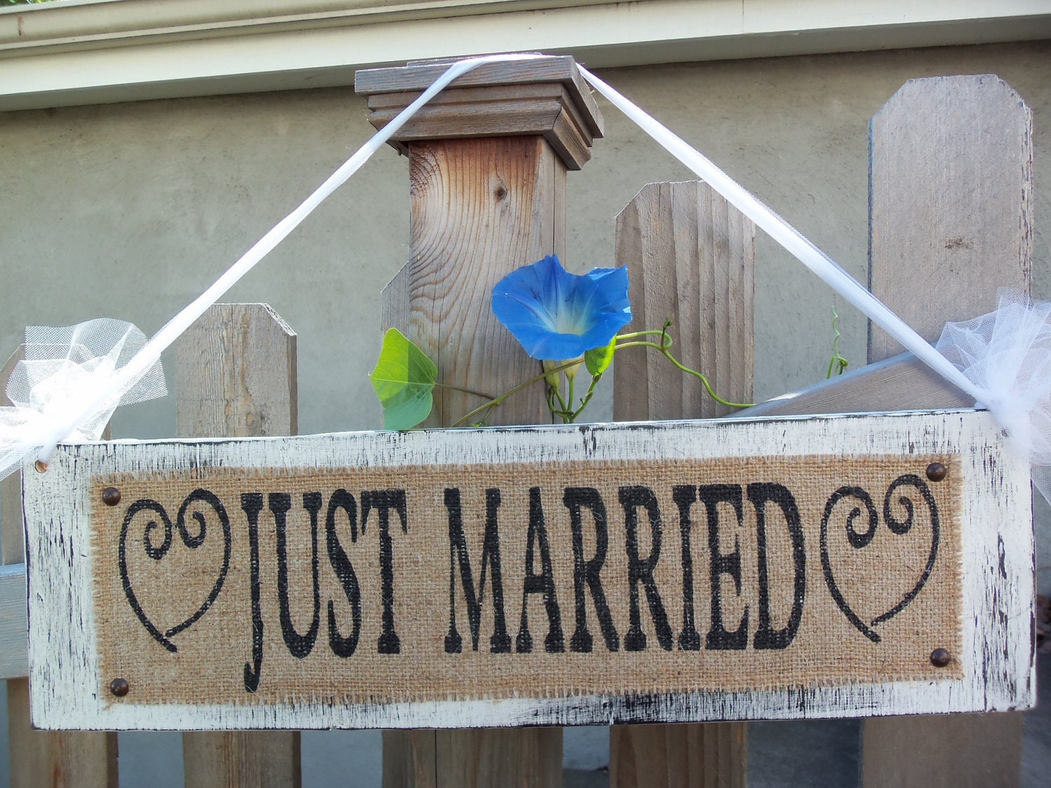 Just Married SIGN, Vintage Wedding Decor, Shabby Chic Mr and Mrs sign