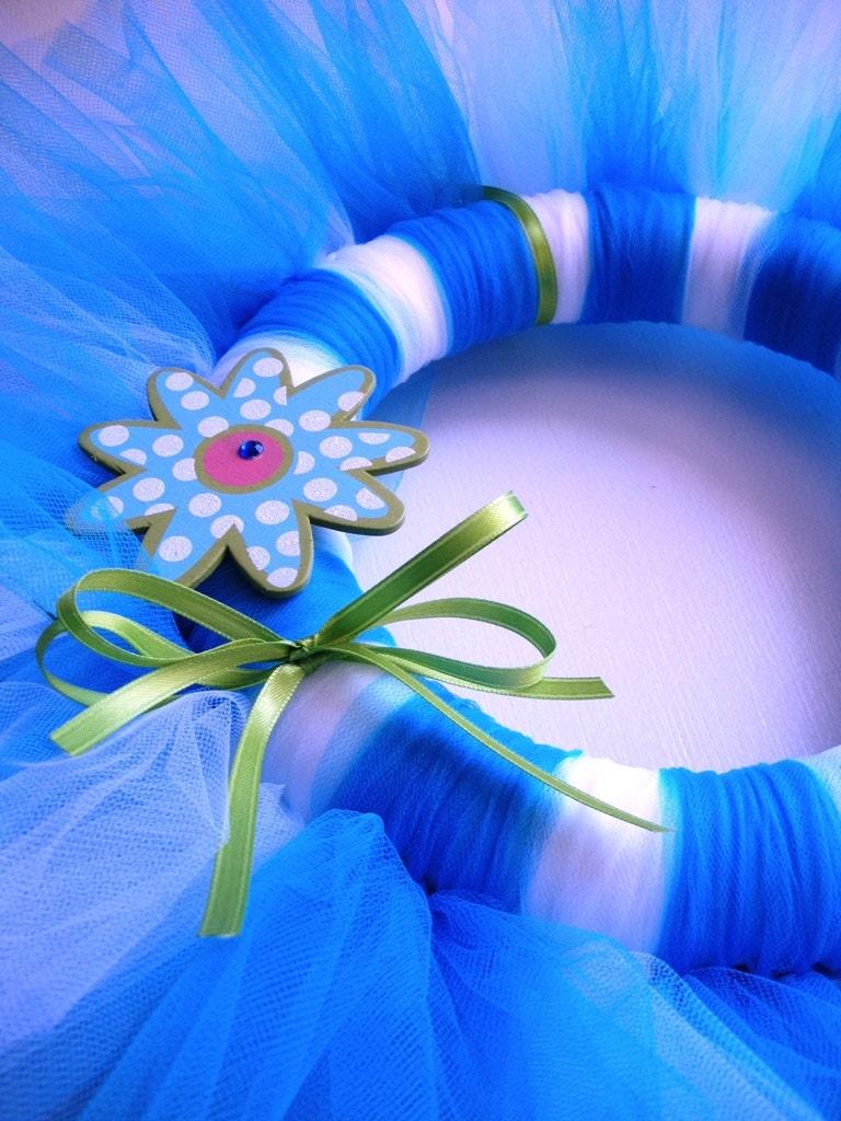 Tu Tu Wreath made of tulle for a little girls room, baby nursery