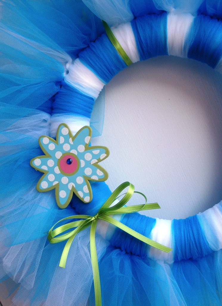Tu Tu Wreath made of tulle for a little girls room, baby nursery