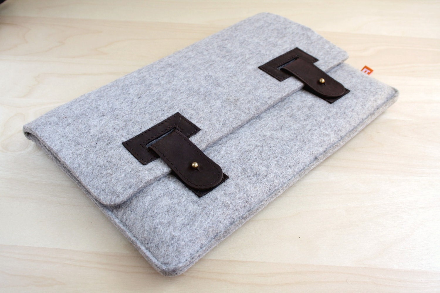 11 Inch MacBook Air Case/Sleeve (Arbutus) - Gray Wool Felt with Dark Brown Leather