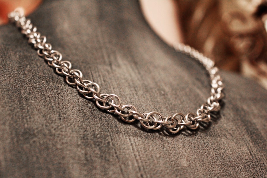 Simple and Elegant Silver Colored Aluminum Chainmail Necklace