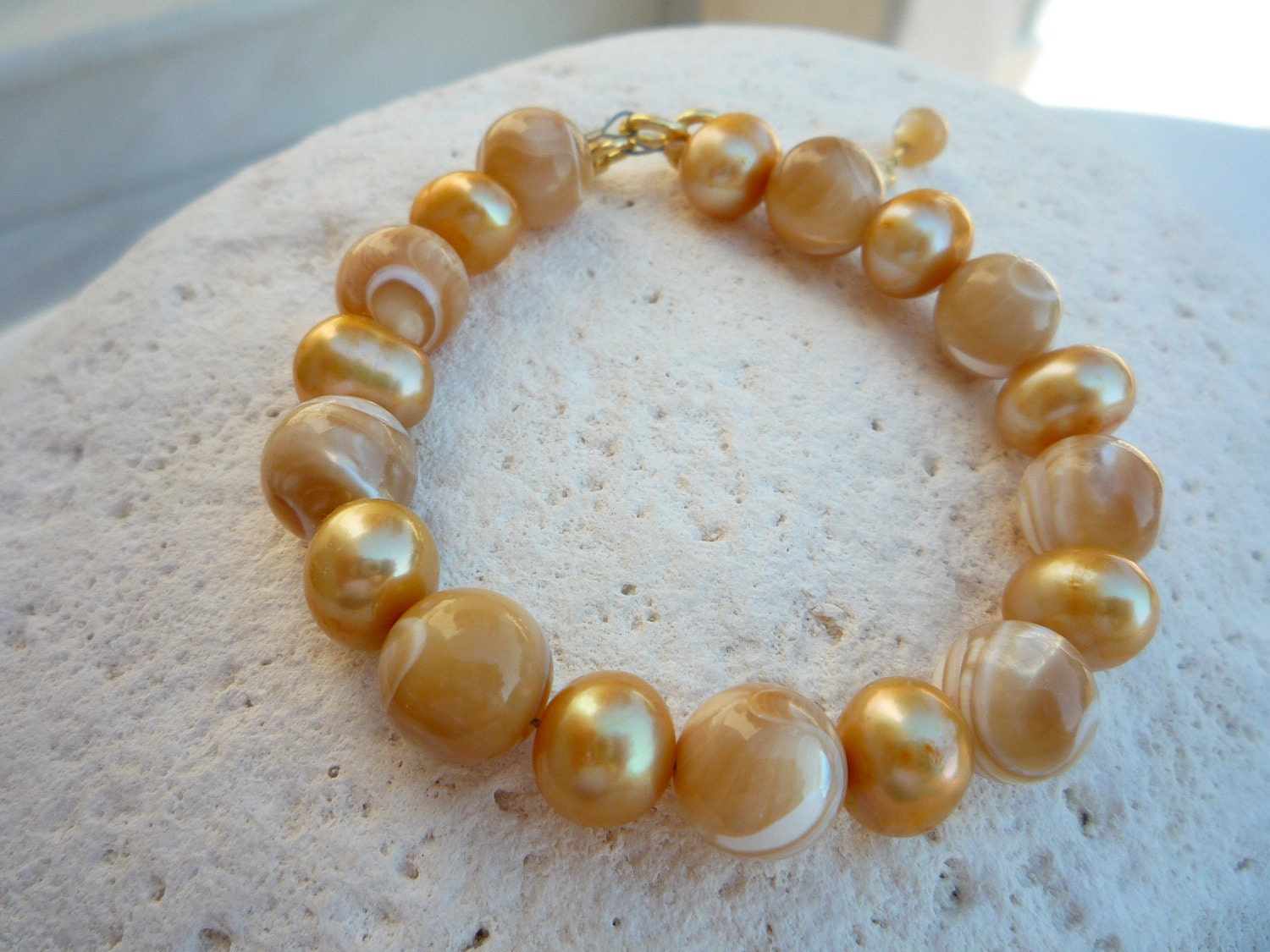 Champagne Mother of Pearl and golden Freshwater Pearls, bracelet.