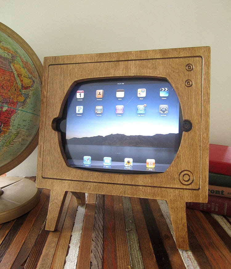 Handmade Natural Stained Wood Retro TV Ipad Dock