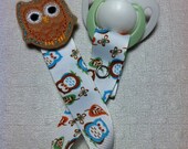 White with Blue, Brown and Burnt Orange Owls with Matching Owl Felt Applique Hiding Clip Pacifier Clip Paci Clip Soothie Binky