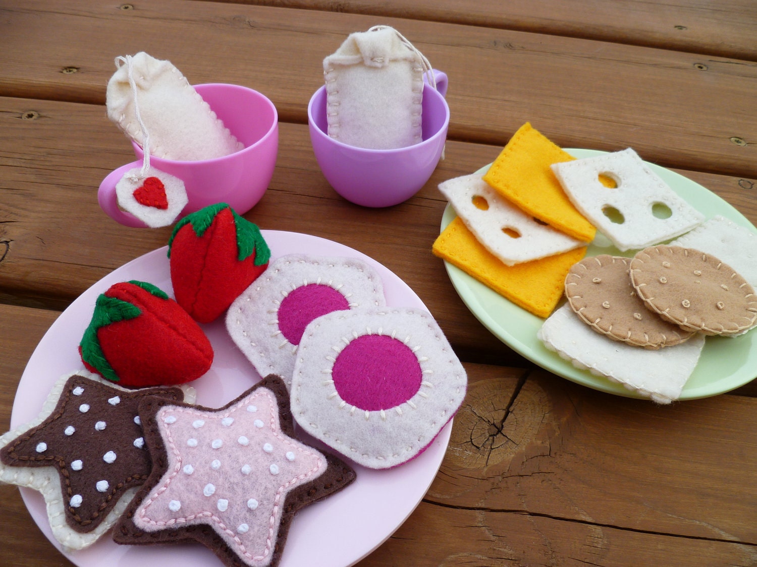 16 piece Eco - Friendly Felt Food Tea Set - 4 Cookies, 2 Tea Bags, 4 Cheese Slices, 4 Crackers and 2 Strawberries