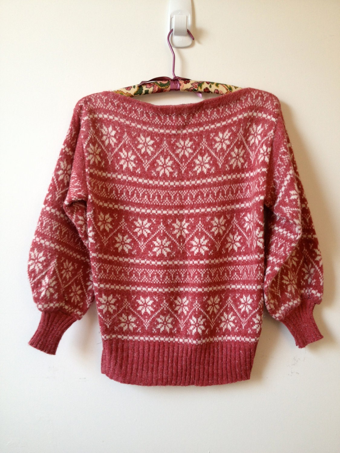 vintage raspberry sparkly snowflake sweater s