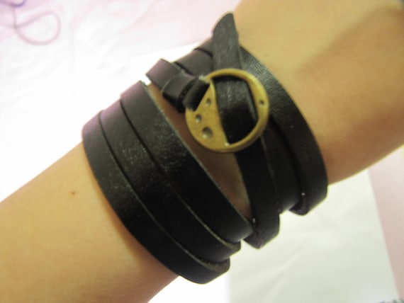 10% OFF Black Leather Cool Bracelet With Metal Buckle Adjustable 375S