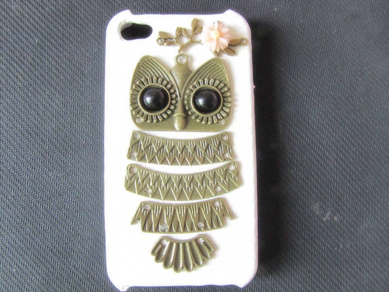 white  case pink  flower Antique Brass Cute Owl  Hard Case Cover for iPhone 4 Case, iPhone 4s Case, iPhone 4 Hard Case, iPhone Case IP9