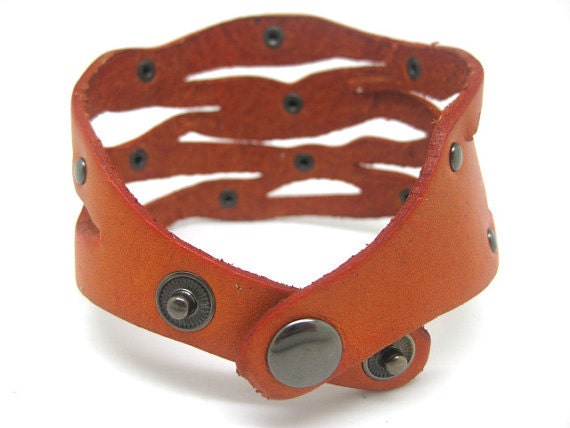 10% OFF Cool Charming Leather Rivet Bracelet With Metal Snapper Adjustable 223S