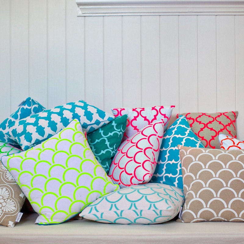 Cushion cover Arches design. Fluro pink design on white Linen/Cotton 42cm x 42cm