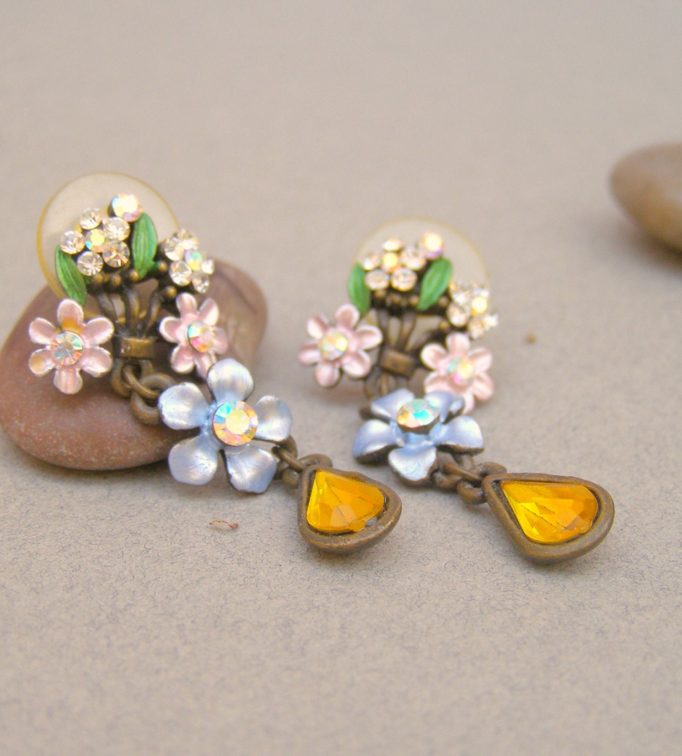 Vintage flowers Earrings, country style Listed by MeshuMaSH on Etsy