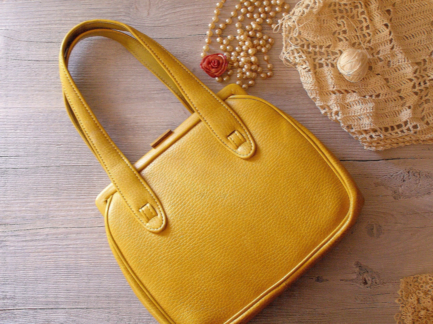 Vintage mustard Bag, Woman 60s Leather Purse