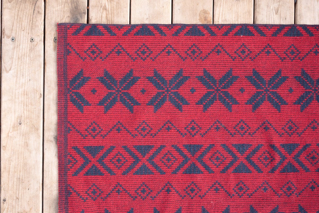 FREE SHIPPING Vintage Reversable Red and Navy Wool Winter Navajo Camp Throw Blanket