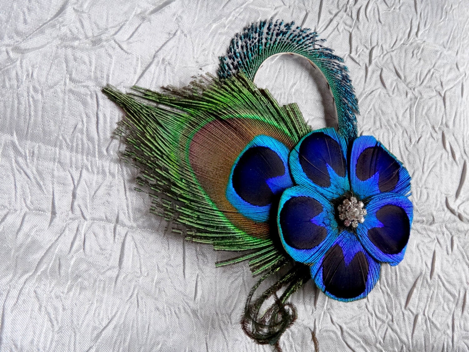 Peacock feather hair clip Elizabeth bridal hair by DressMyWedding