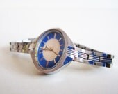 GORGEOUS Luch Lady's WRISTWATCH, silver and blue color