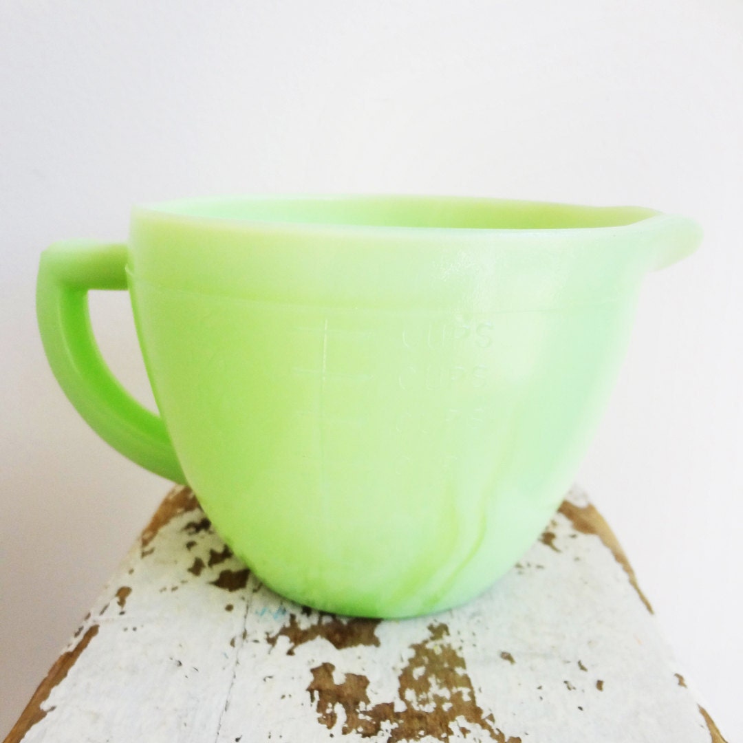 RESERVED Vintage Jadeite Measuring Cup, Jeannette Sunflower Bottom, 2 Cup Measure Pitcher