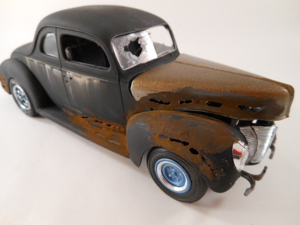 1940s Ford coupe 1/24 scale model in black