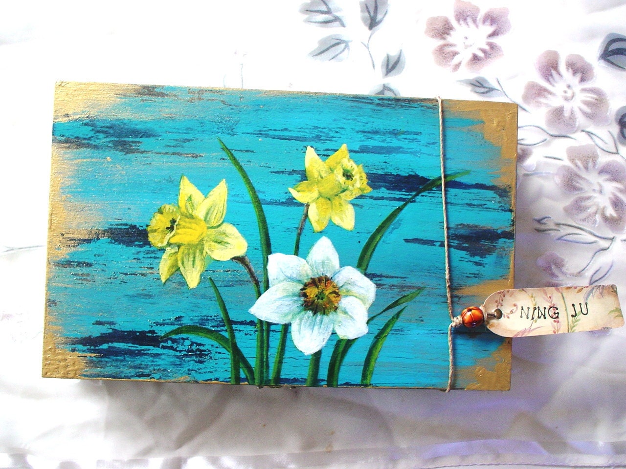 Hand painted folk art box (Flower No.1 / 2)