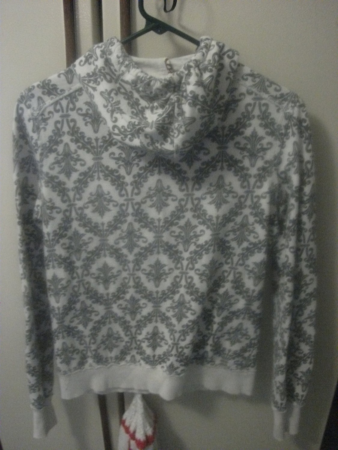 RESERVed for Robin F Vintage Paisley Print Hooded Zip Front Sweatshirt w Pockets Early version of the "Hoodie" Only 5 USD