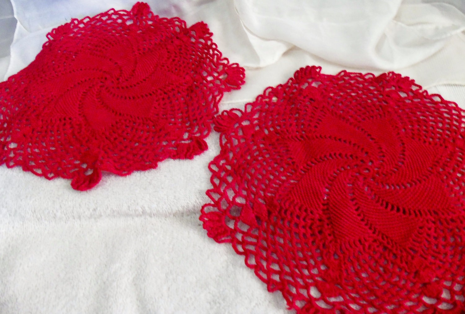 Set of Two Red Large Vintage Doilies Done In Swirled Star Pattern - Mint Condition 4 USD